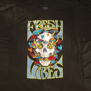 Fresh vibes skull T-shirt